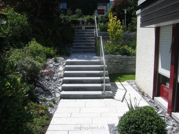 Treppenlauf aus Gneis